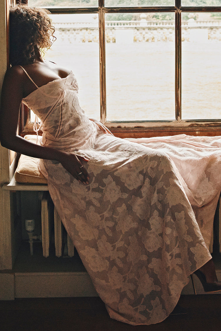 Women's - Maxi Dress - Lace Detail - Elegant Dress